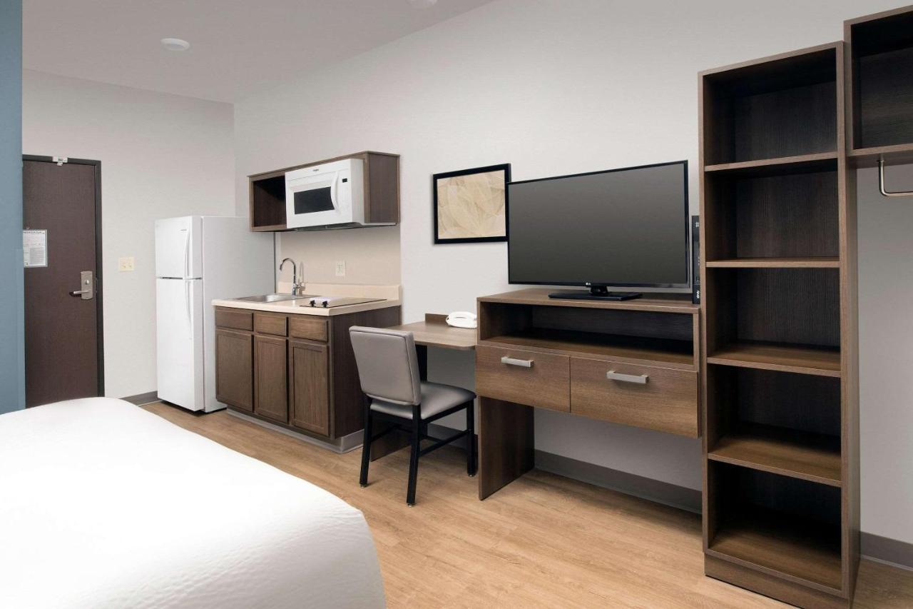 Woodspring Miami Southwest Hotel