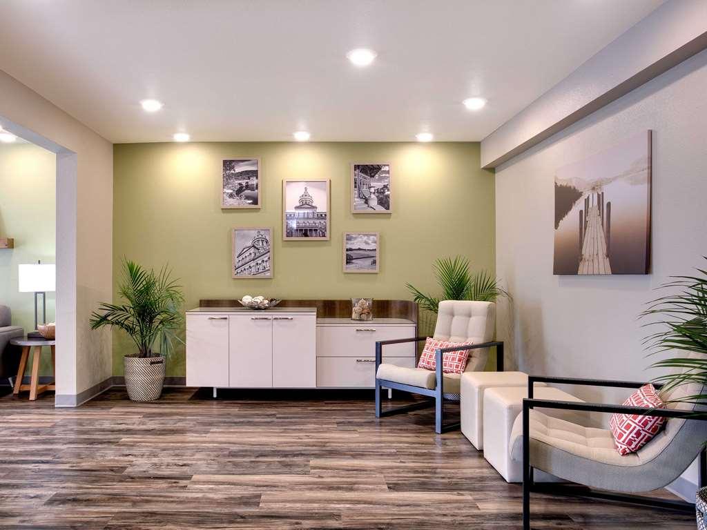 Woodspring Miami Southwest Hotel
