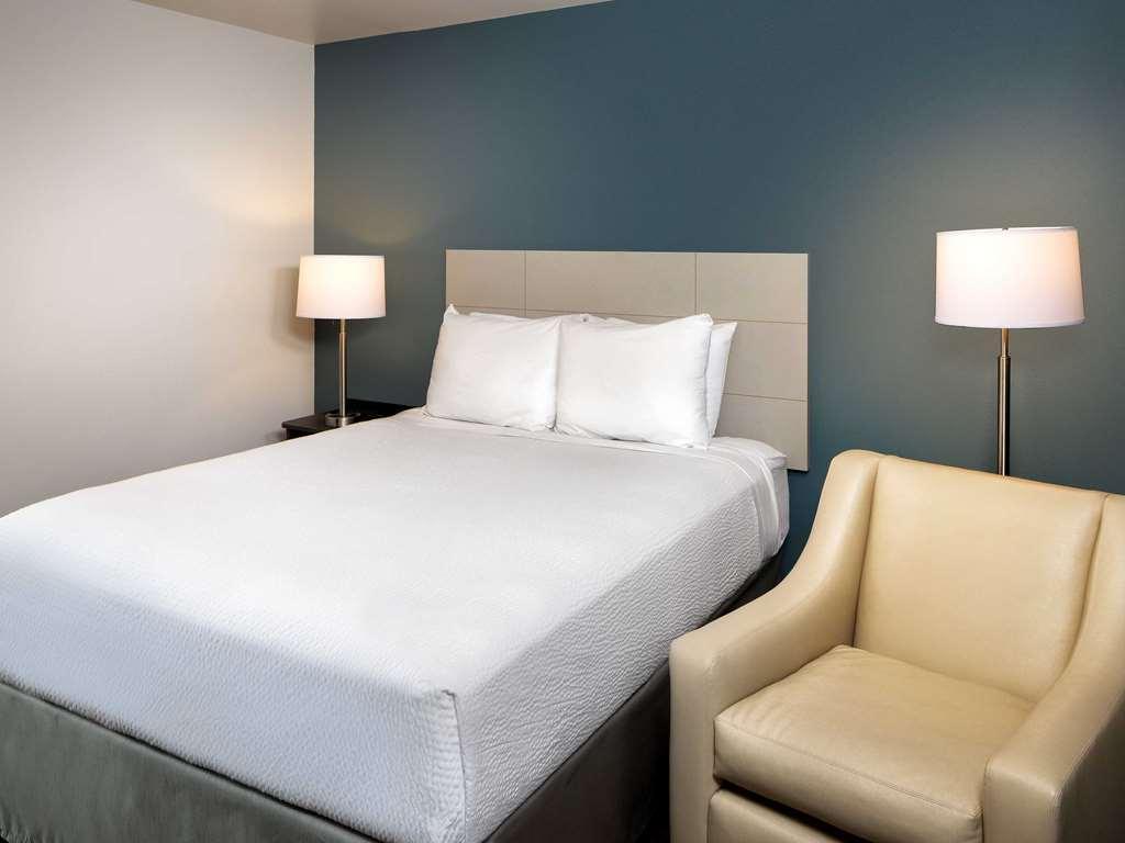 Woodspring Miami Southwest